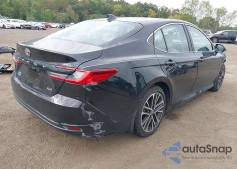 2025 Toyota Camry Xse/Xle/Le/Se z USA, uszkodzony, nr VIN 4T1DBADK7SU527859